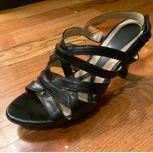 Black Naturalizer Strappy Sandal